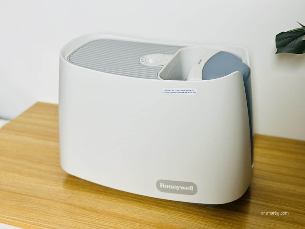 humidifier doesn't produce white dust