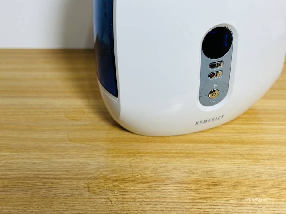 HoMedics humidifier makes everything wet