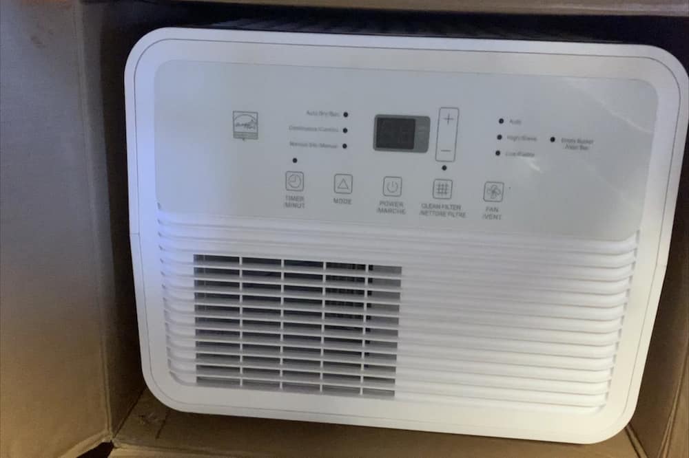 how to use a dehumidifier to dry a room