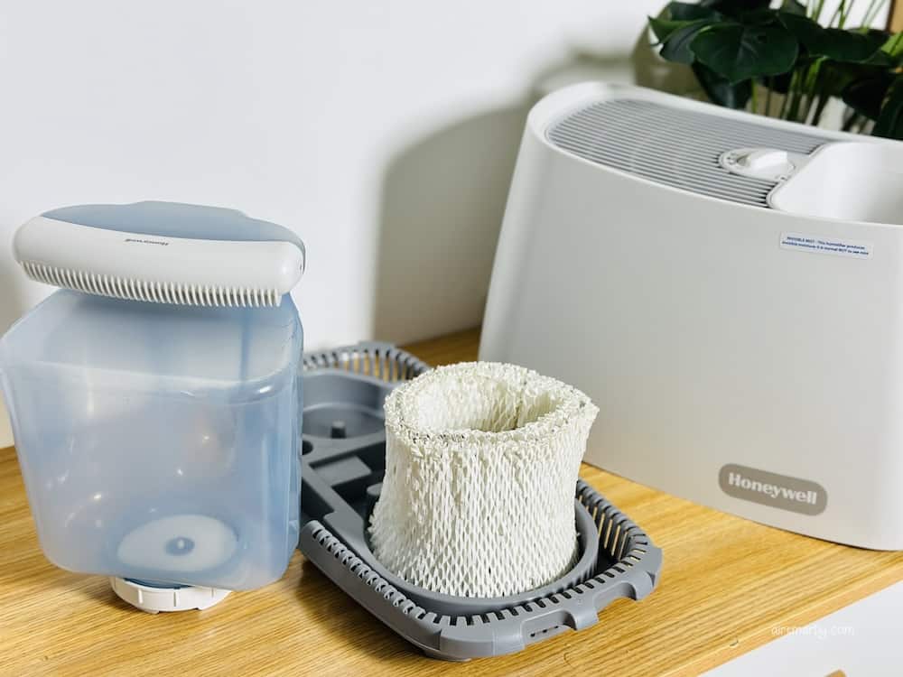 Honeywell HCM-350 Cool Moisture Humidifier Review - ease of cleaning